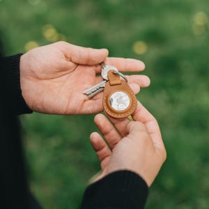 Handmade Leather AirTag Keychain: Stainless Steel Keyring
