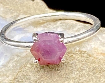 Rare Pink Sapphire Ring, Sterling silver  Ring, Hexagonal Gemstone Faceted Ring, Sterling Silver, Dainty Ring, Engagement Ring, Gift for her