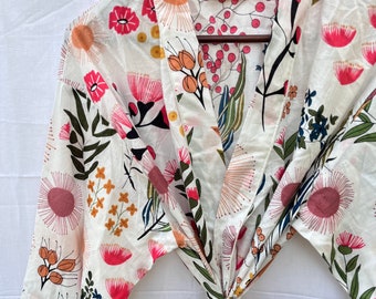 Abito kimono in cotone con stampa floreale bianca per le donne, accappatoio in cotone, abito da sposa, loungewear, kimono in cotone, abiti in cotone per le donne