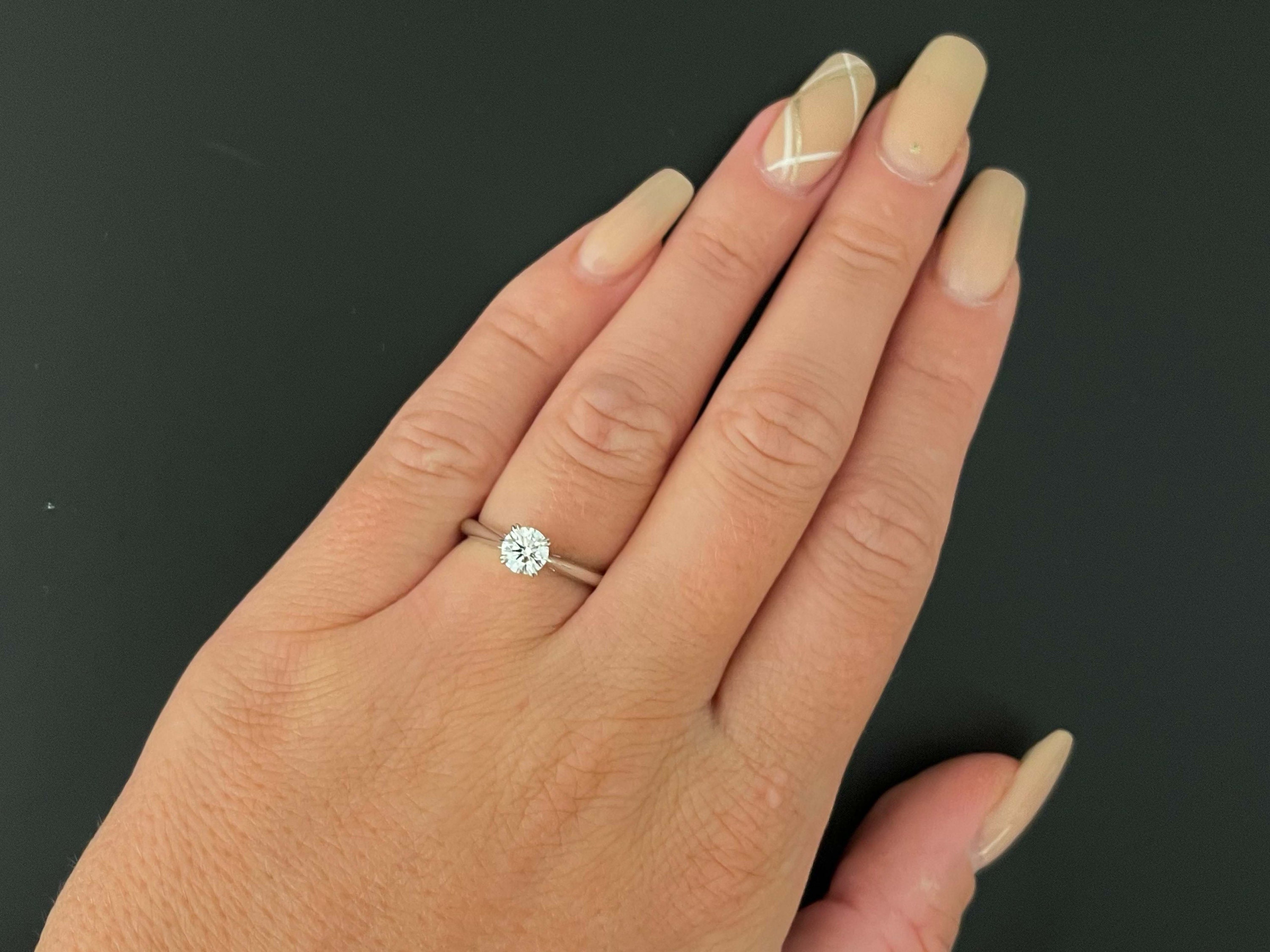 Harry sale winston solitaire
