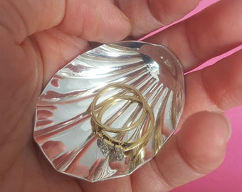 Trinket ring dish. Shell shaped. Jewelry safe. Silver plated. Repurposed from vintage cutlery. Recycle reuse relove.