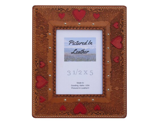 3-1/2x5 Leather picture frame, 3rd anniversary gift, heart picture frame, wedding frame, gift for boyfriend girlfriend, hand painted hearts