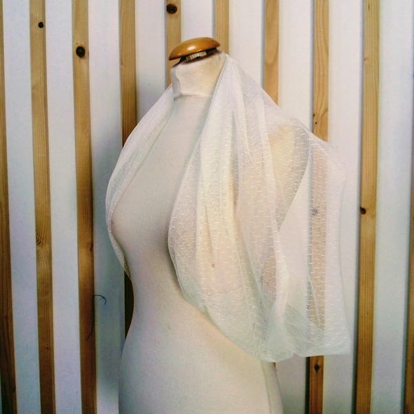 Bridal wrap,  shawl, bridal shawl, bridal stole, accessory, lace, bridal accessory , etole plumeti , etole ivoire , etole mariée