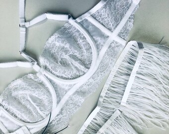 Weißer Spitzen-Bügel | Strappy Brautdessous