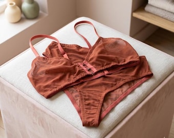 Handgefertigtes, transparentes Mesh-Dessous-Set, weiches Bralette und Höschen, minimalistische Dessous