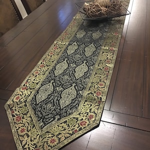 Camino de mesa de brocado negro, camino de mesa de seda, camino de mesa formal de 80 pulgadas, camino de mesa negro y dorado, decoración india para fiestas, decoración del hogar, regalo para el hogar