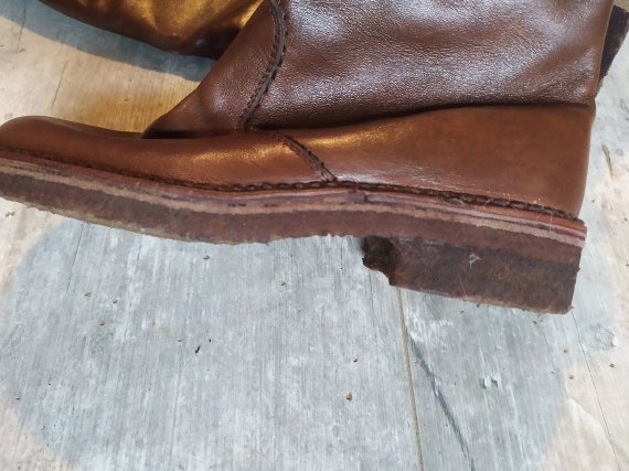 Belle paire de bottes vintage en cuir de marque P… - image 4