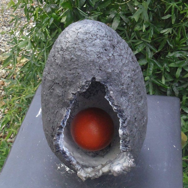 Sculpture ceramique raku ,Oeuf sphere orange eclosion Ceramic raku