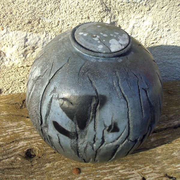 Urne ronde céramique terre enfumée bleu gris boite ceramic urn smoked clay box vase ikebana.