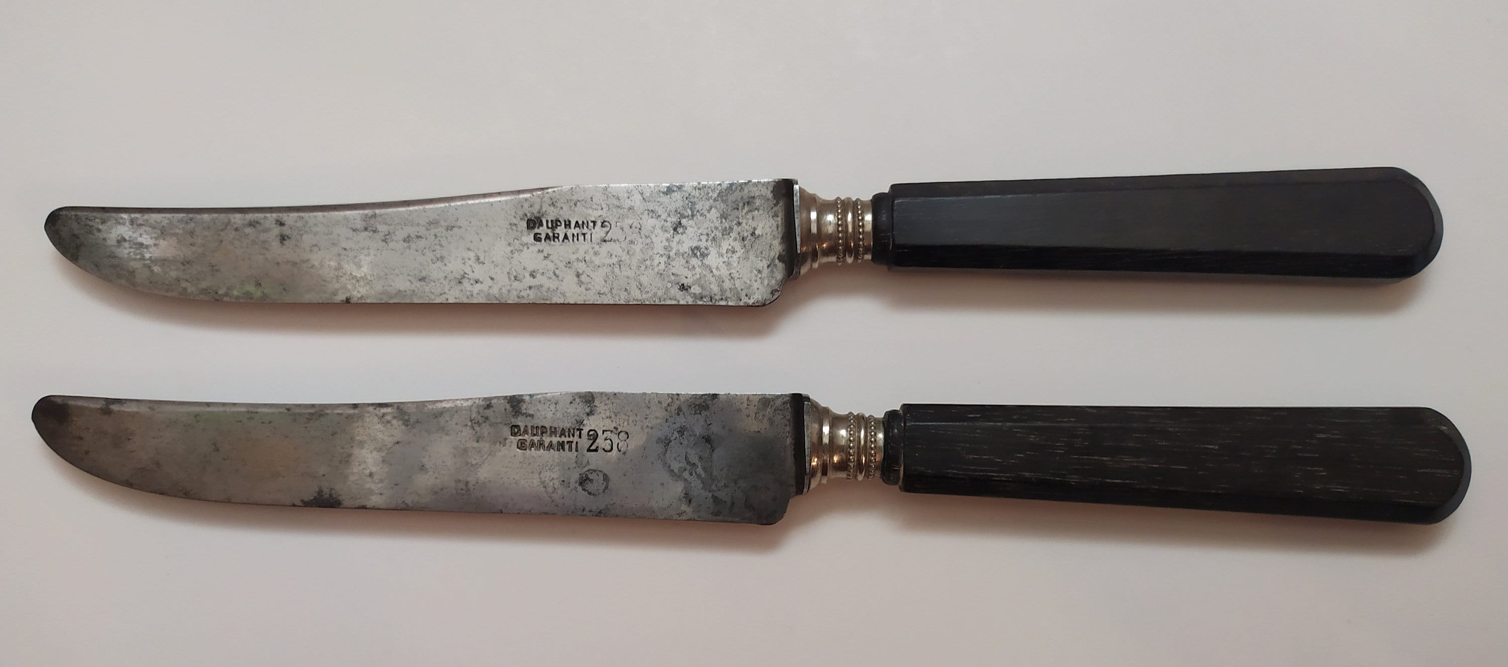 Deux Couteaux Anciens Signés Dauphant Garanti 238 Fer Forgé Antique French Knives Signed