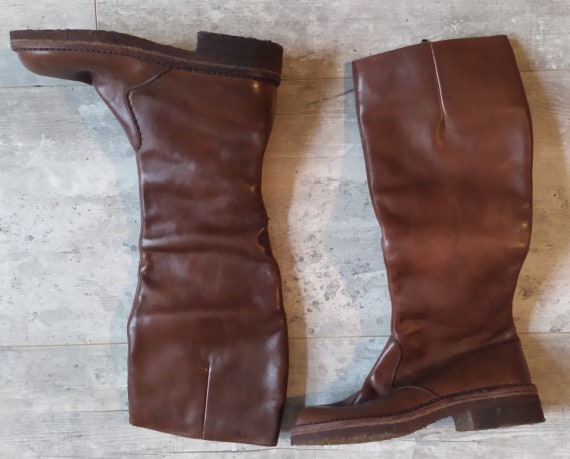 Belle paire de bottes vintage en cuir de marque P… - image 1