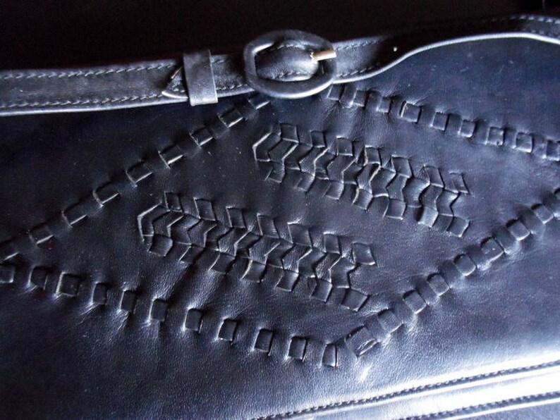 seventies vintage handbag purse black leather clutch Old black leather