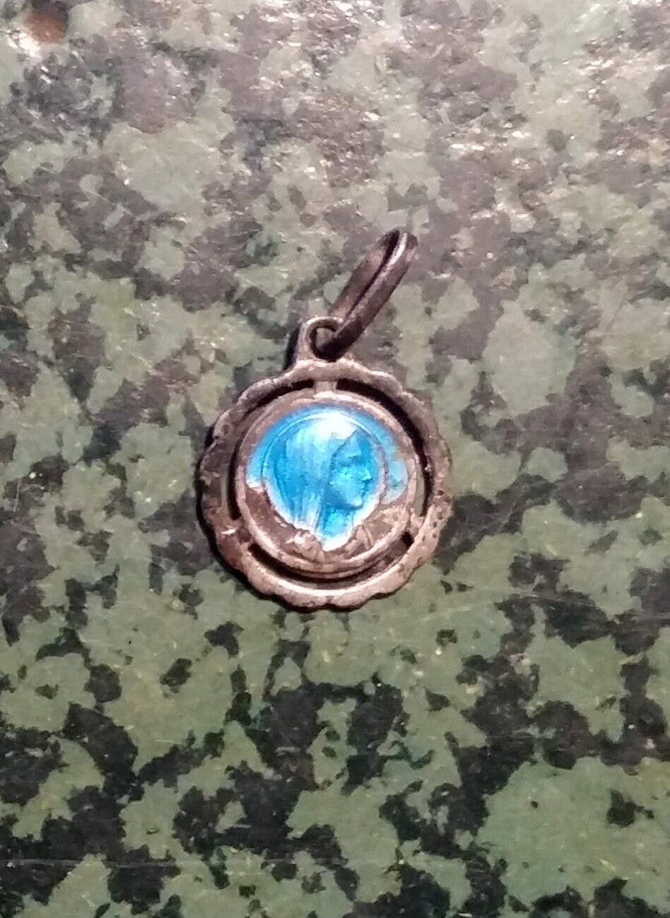 Ancienne Petite Medaille Métal Email Bleu Lourdes Vierge Marie Virgo Maria Small Vintage Blue Enamel