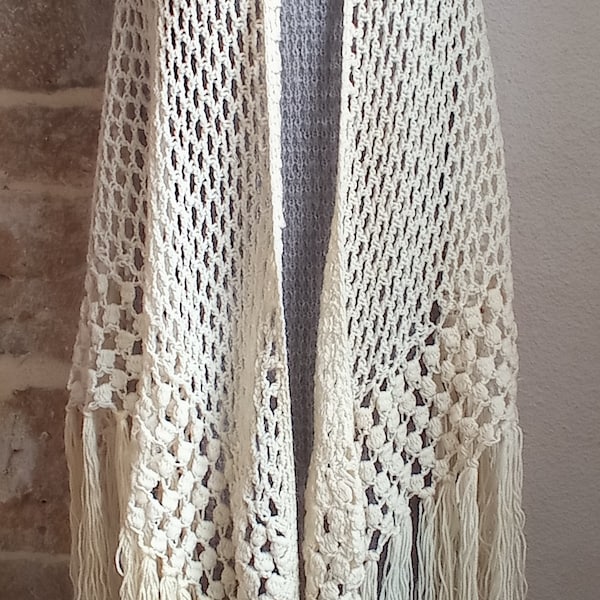 Châle vintage  fait main au crochet beige unique