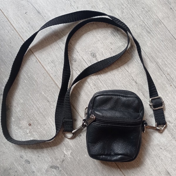 Porte monnaie vintage pour ceinture en cuir noir plus bandoulière pochette