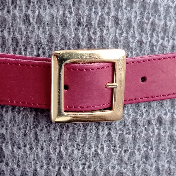 Ceinture vintage rose en cuir boucle carrée dorée T 80