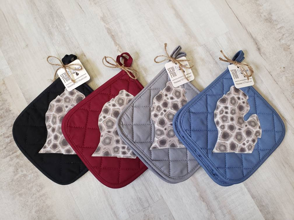 Caroline's Treasures SS8965PTHD American Eskimo Pair Of Pot Holders Kitchen H - View #8