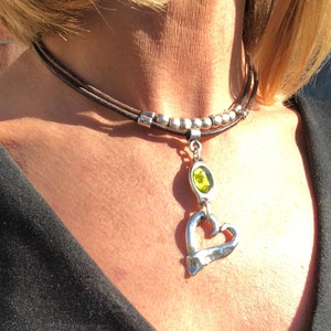 Silver Heart Pendant Choker Necklace Heart Unique Bohemian Choker for Women Short Silver Chain Statement Necklace Women&#39;s Bohemian Necklace