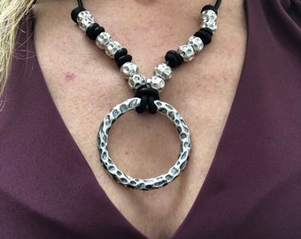 Silver Open Circle Necklace, Short Statement Necklace, Large Ring Pendant Necklace, Chunky Leather Hammered Circle Necklace, Gift for Her