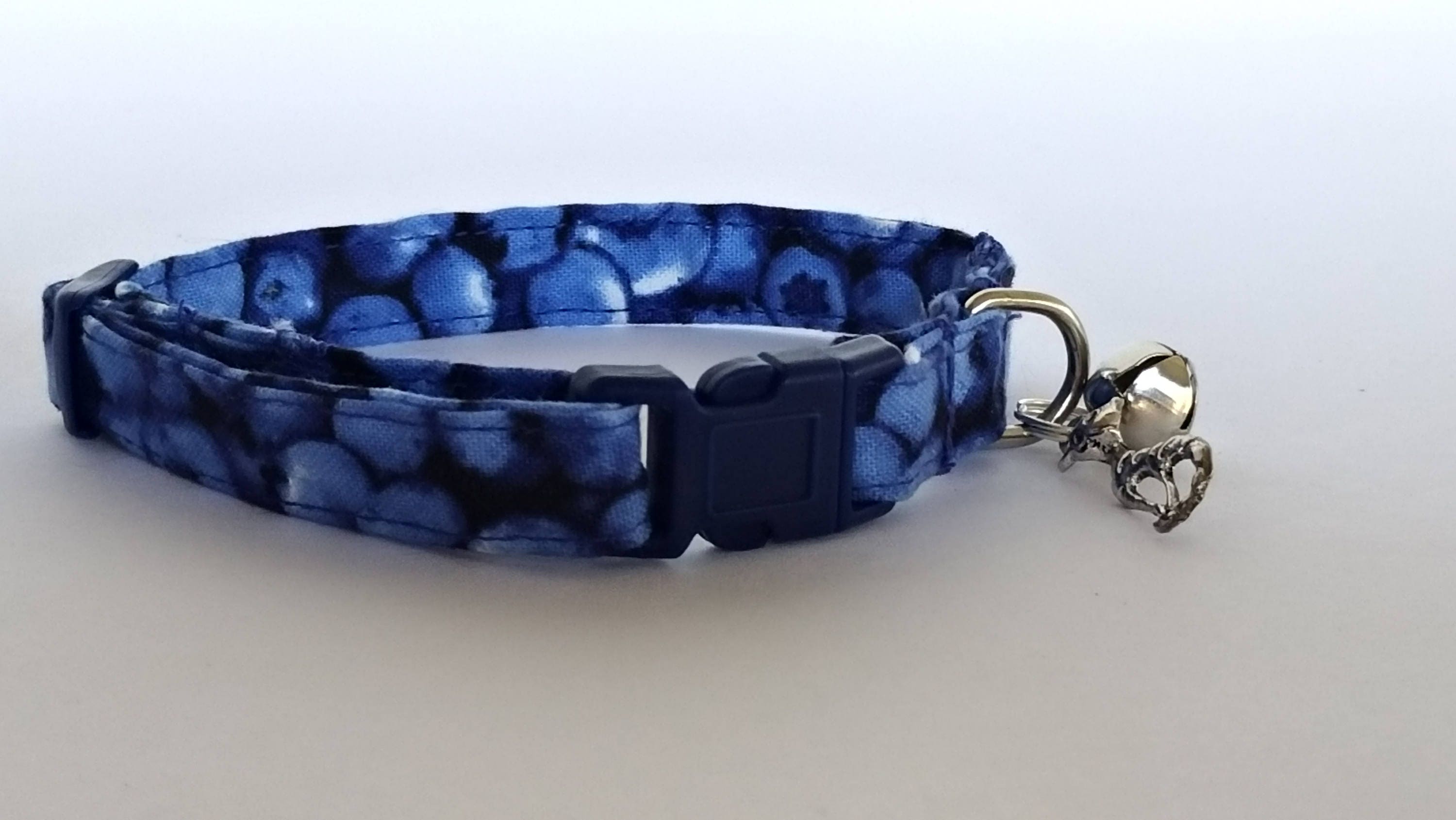 blueberry adjustable breakaway cat collar