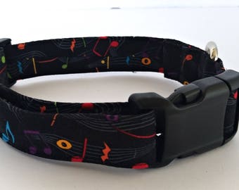 Adjustable music note dog collar