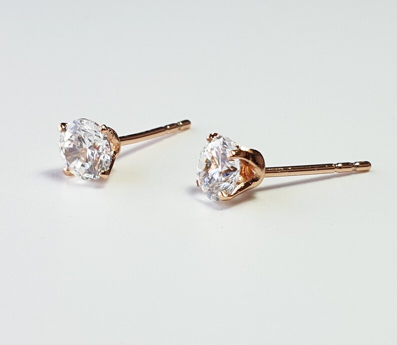 Tiny Diamond Studs CZ Diamond Earrings 4mm Round Diamond - Etsy