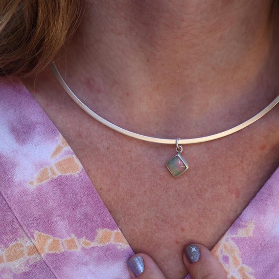 Captured Rainstone Choker Necklace