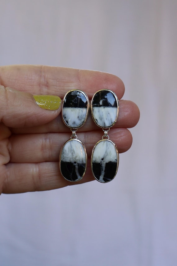 The Hourglass Earrings