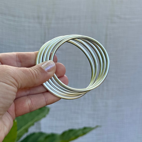 Infinite Bangle
