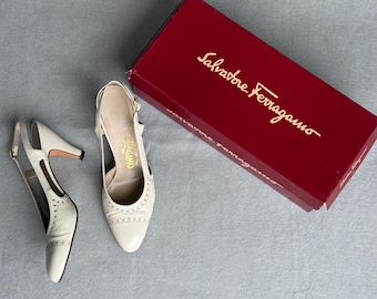 Scarpe con tacco vintage Salvatore Ferragamo in pelle di vitello color beige ghiaccio, taglia 6.5 AA, codice articolo 1338-11-1383