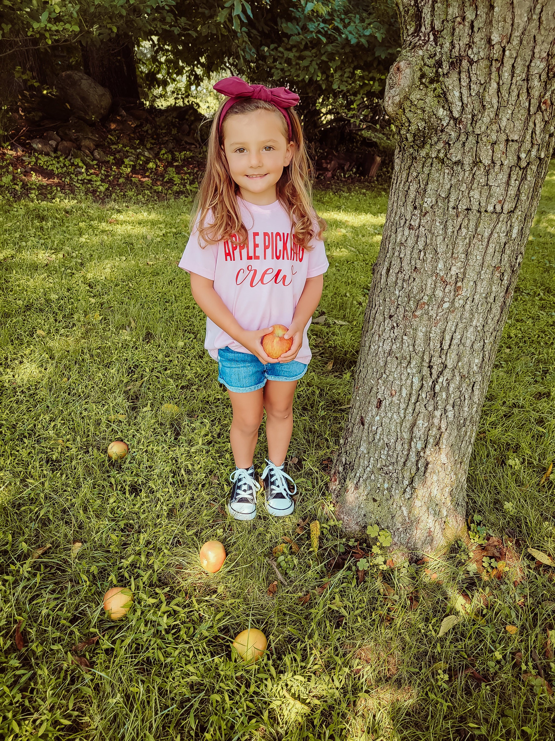 apple picking crew shirt