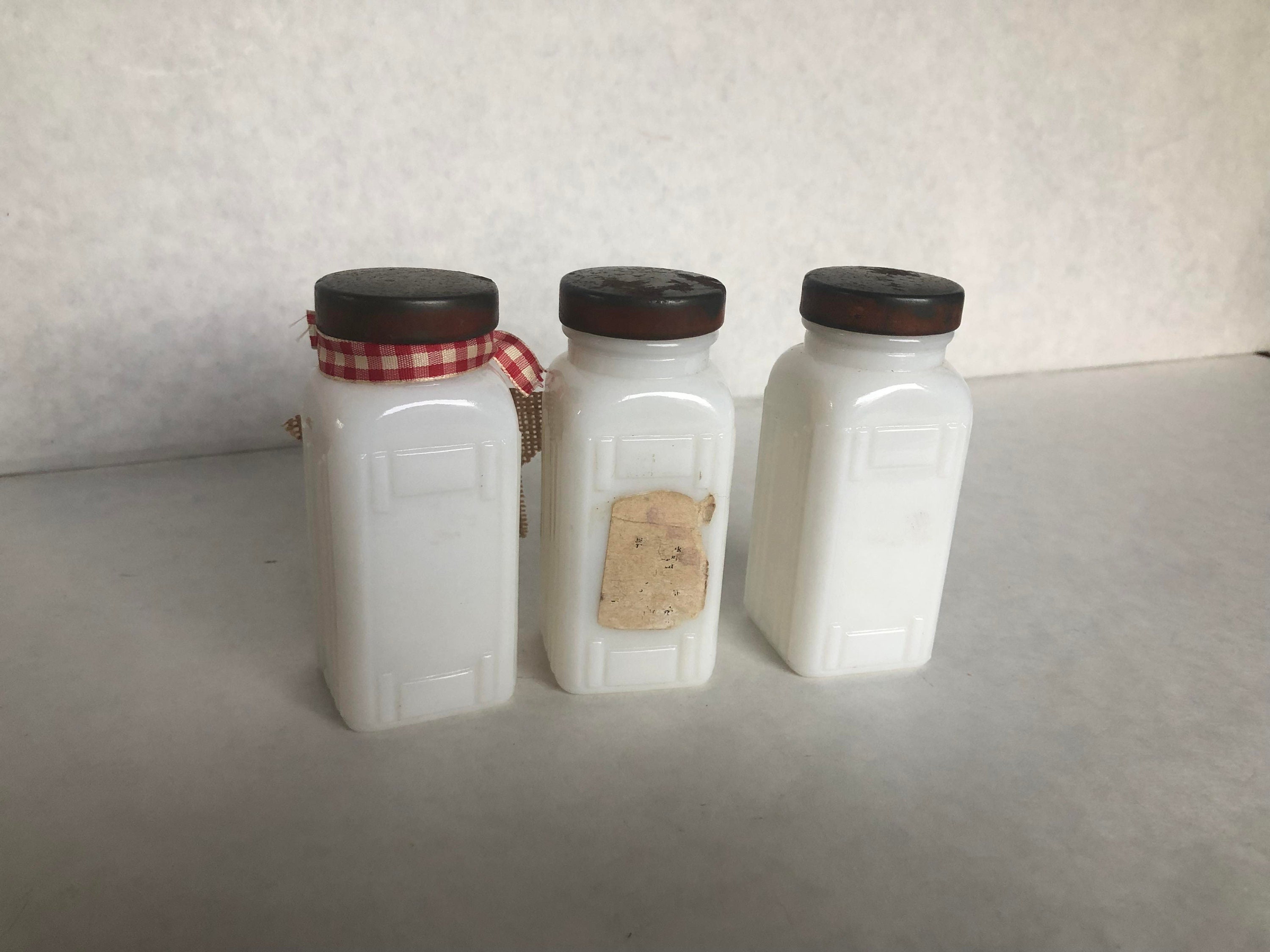 Vintage-Inspired Spice Jars Set of Six - Magnolia