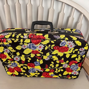 Vintage 1970’s Bantan Travelware Black Floral Suitcase Luggage, Floral Mod Fabric suitcase overnight bag
