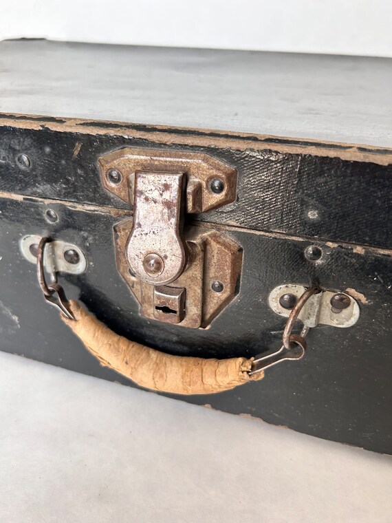 Vintage Black lightweight Suitcase, antique lugga… - image 3