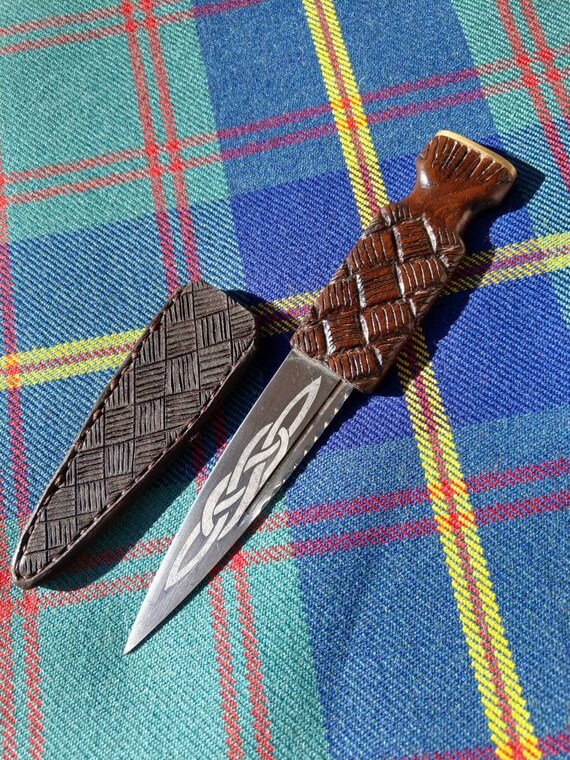 traditional sgian dubh