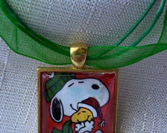 Snoopy Christmas necklace Woodstock hug