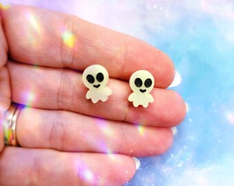 Alien Stud Earrings | Uchuu Kei | Glow in the Dark Earrings | Pastel Earrings