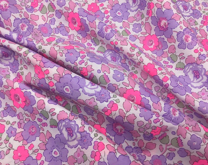 Tana lawn fabric from Liberty of London, Betsy Lilas fluo