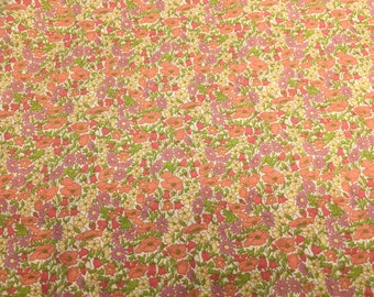 Tissu liberty of London, motif Petal and Bud exclusif, Solaris, blanchi