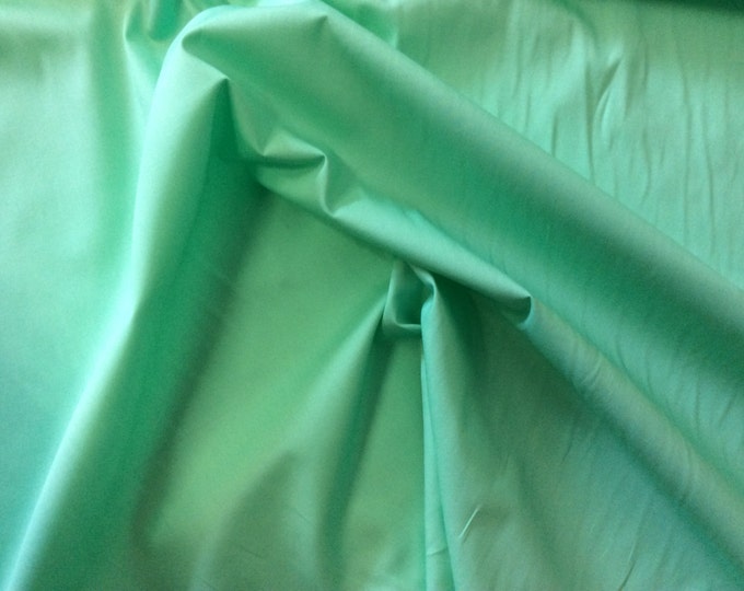 High quality cotton poplin dyed in Japan. pastell green no71