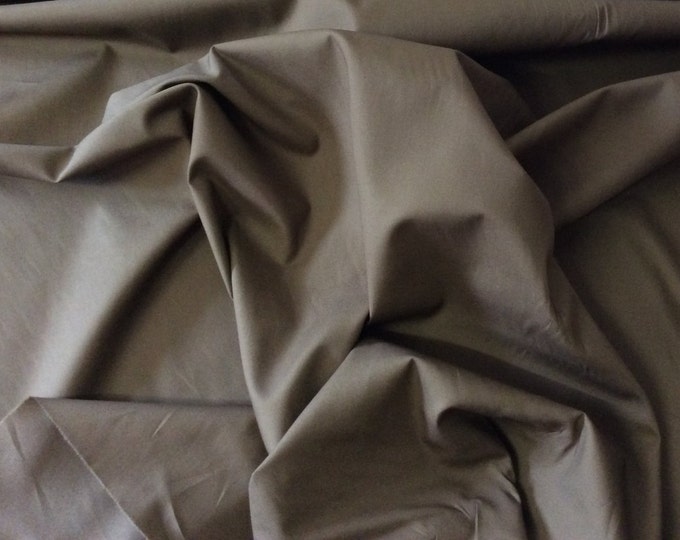 High quality cotton poplin dyed in Japan. Beigebrown no63