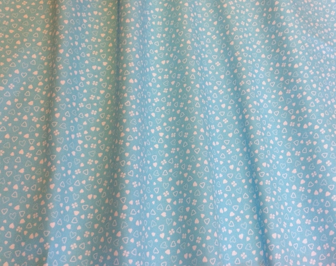 High quality cotton poplin, hearts and clover on blue