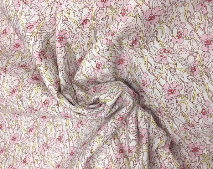 Tana lawn fabric from Liberty of London, bleached Clarisse or Clarissa. Easy to sew for a marvelous result