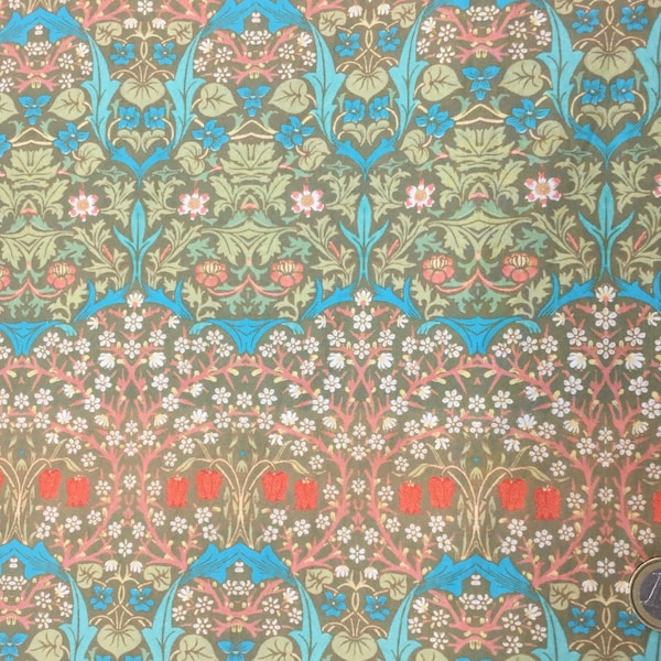 Tissu popeline de coton de la marque anglaise William Morris, motif Tulipes, blanchi