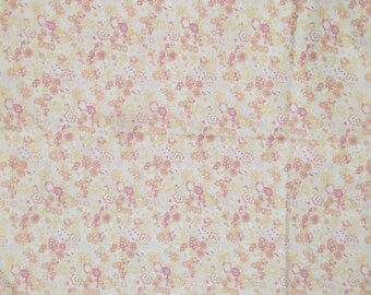 Oekotex certified cotton poplin, yellow floral print
