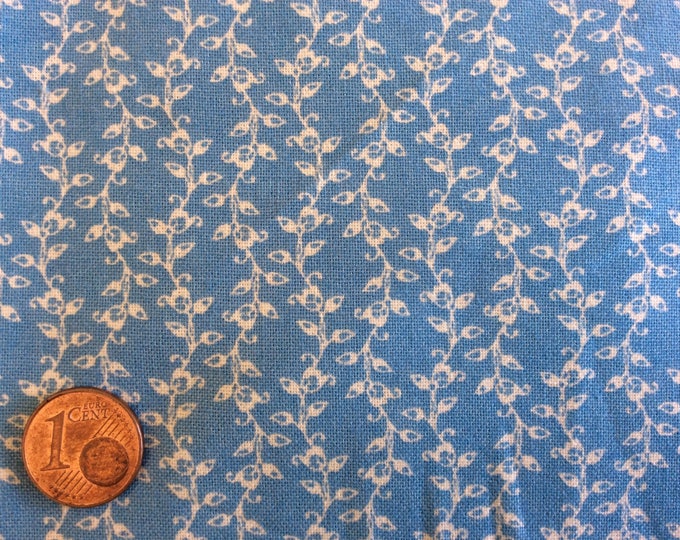 High quality homespun cotton poplin, soft blue leaf print