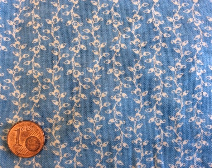 High quality homespun cotton poplin, soft blue leaf print