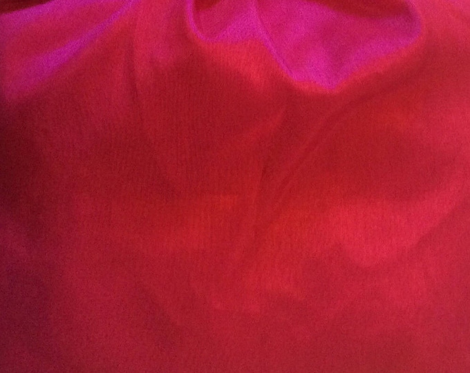 Antistatic acetate lining, raspberry