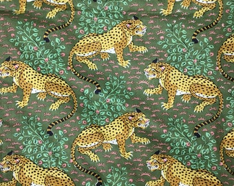 Tessuto voile di cotone stampato a mano in India. Priorità bassa verde dei ghepardi di Jaipur