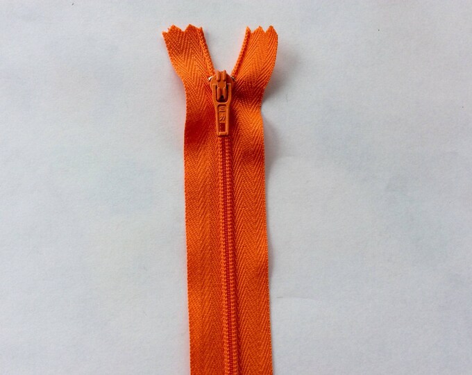 Nylon coil zipper, 20cm (8"), orange